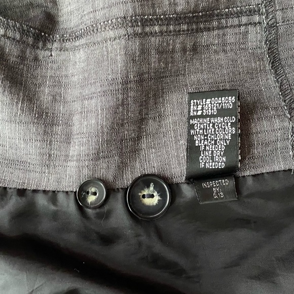 Button blouse - Picture 4 of 6